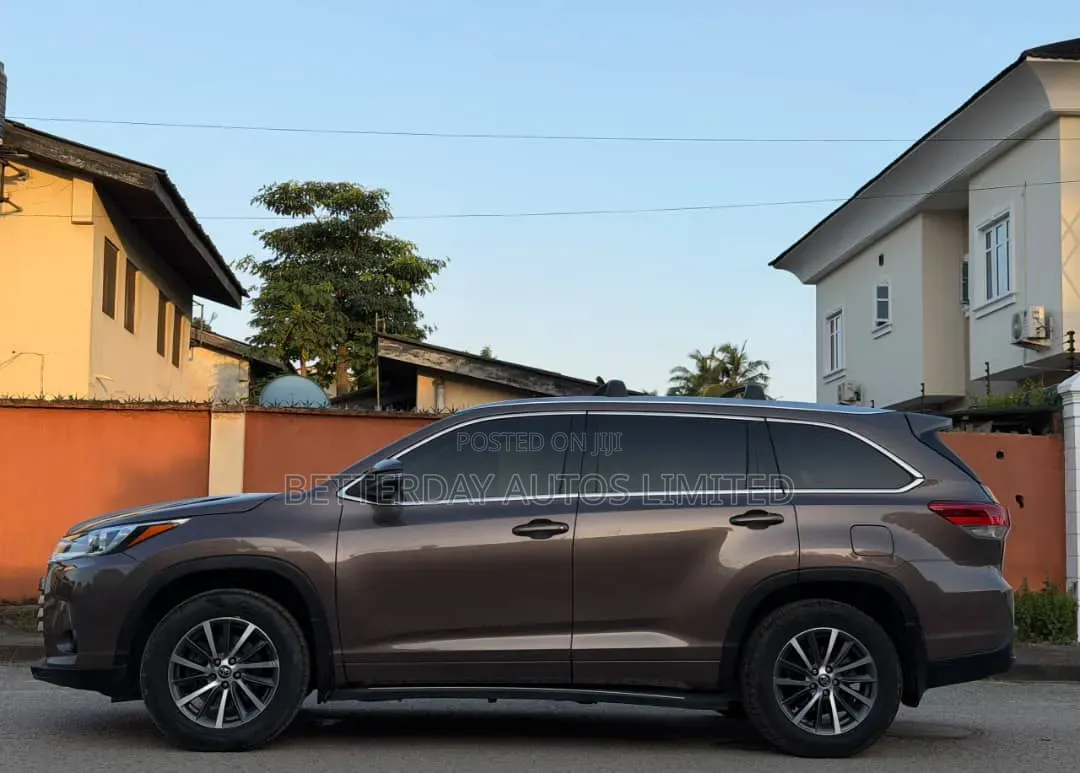 Toyota Highlander 2017 Gray