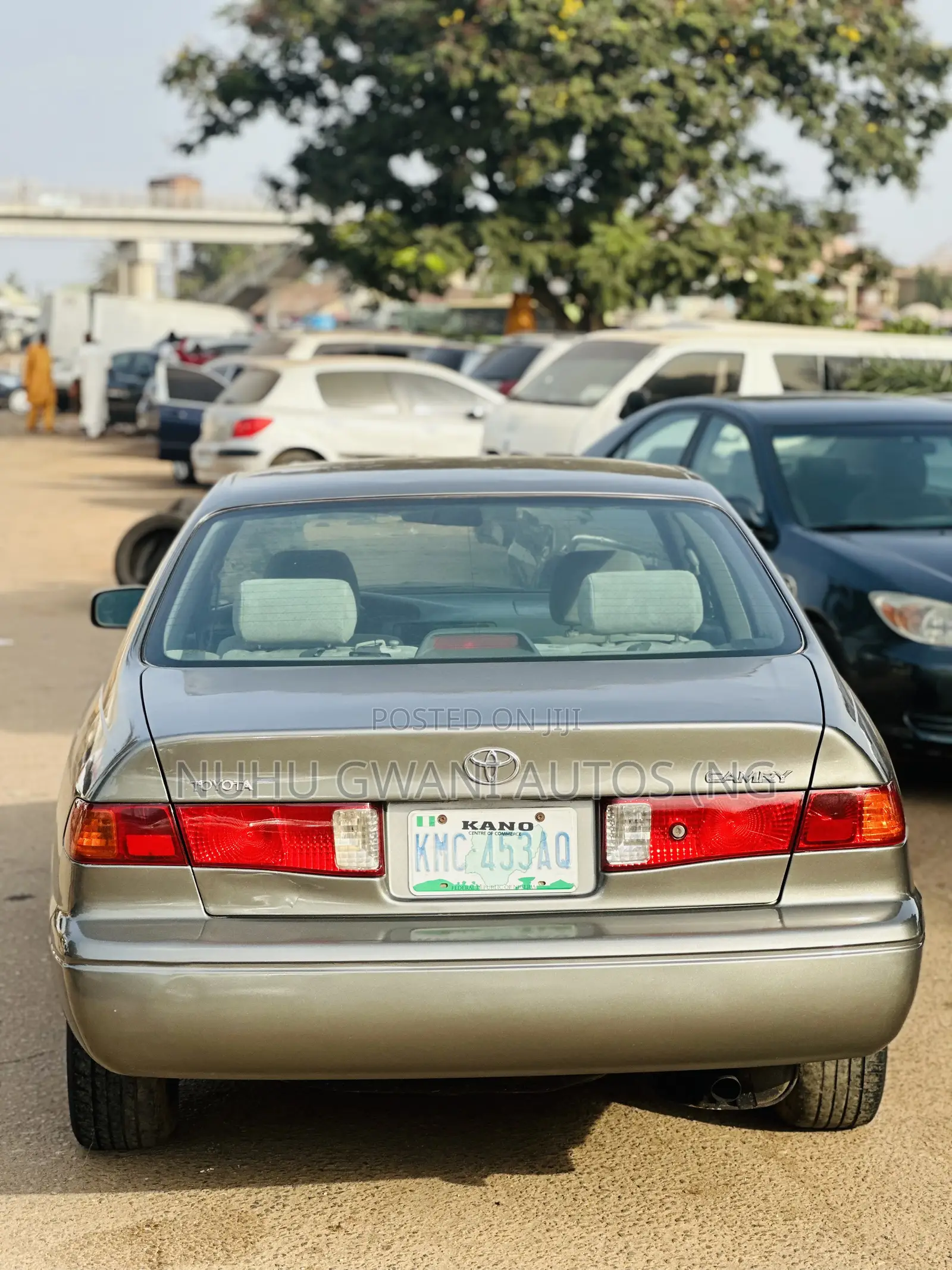 Toyota Camry LE 4dr Sedan (2.2L 4cyl 4A) 2000 Gray