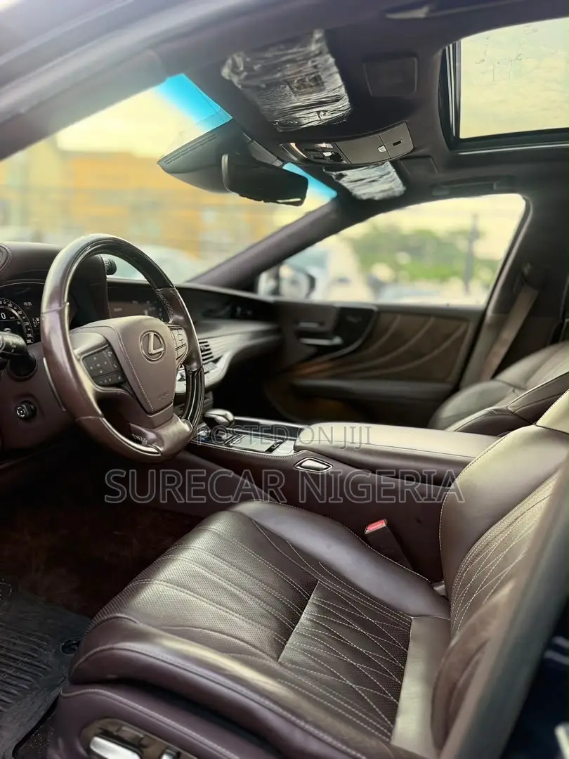 Lexus LS 2018