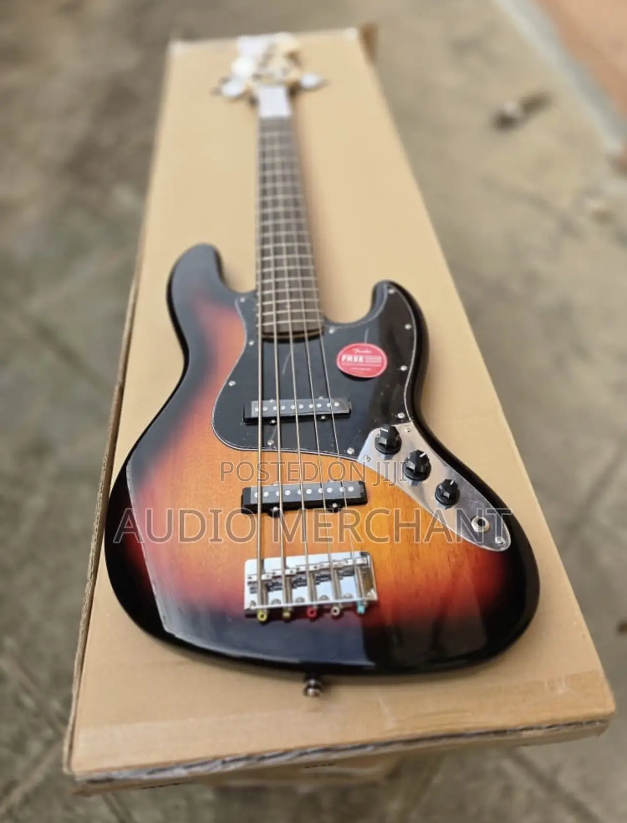 Fender Squire 5 Strings Affinity Series Bass Passive Guitar
