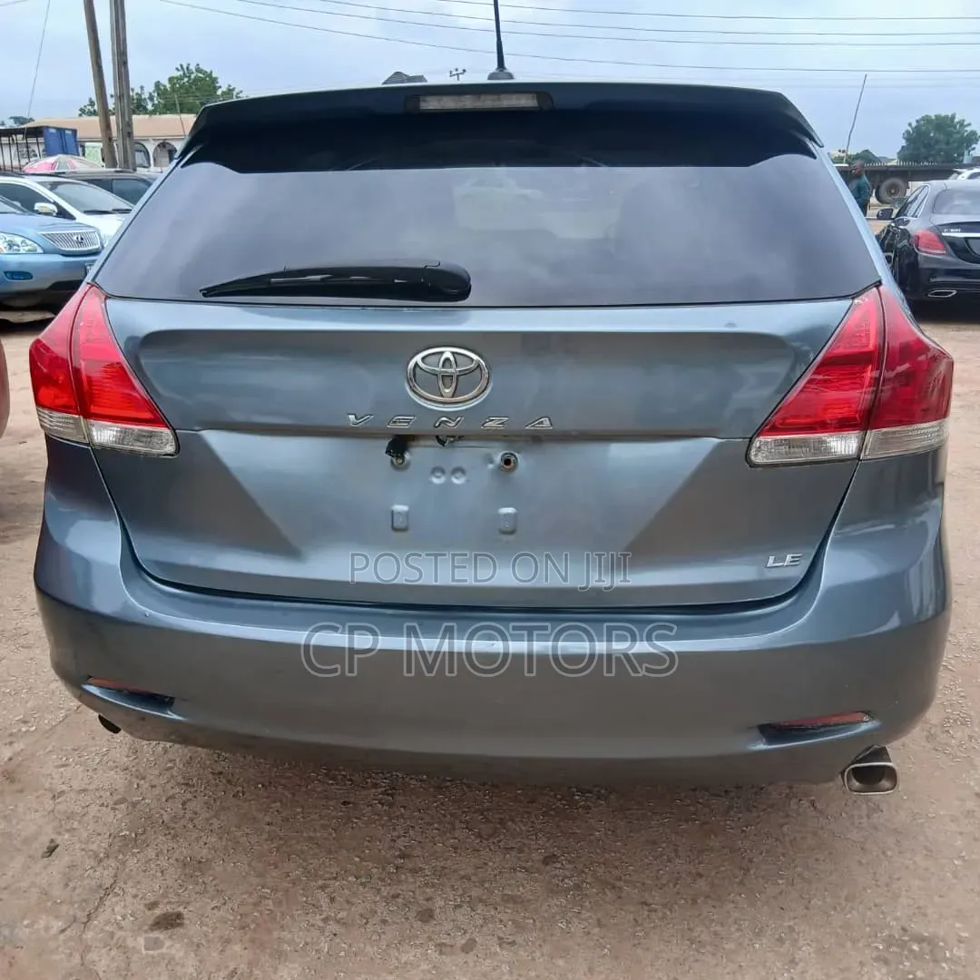 Toyota Venza LE 2010 Green