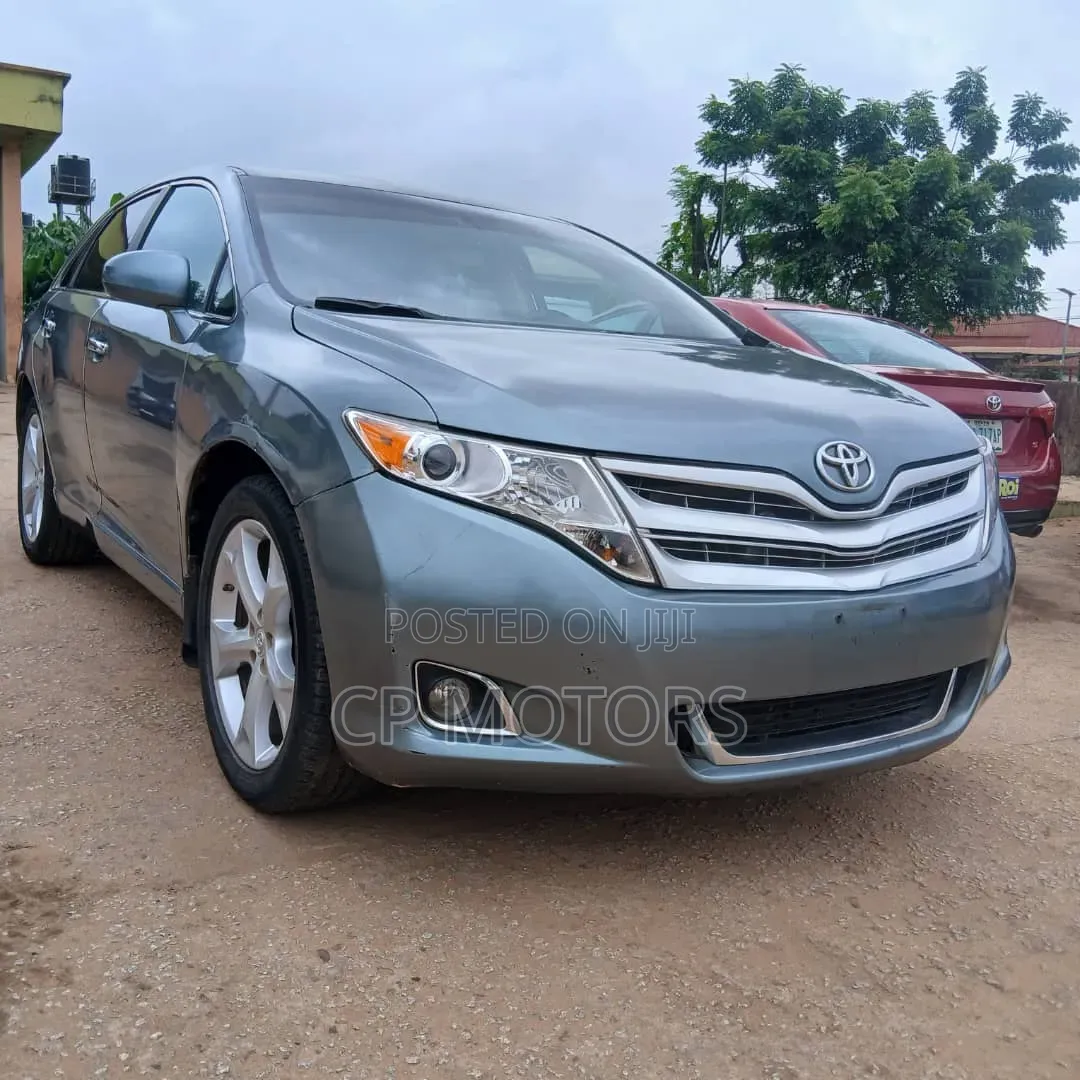 Toyota Venza LE 2010 Green