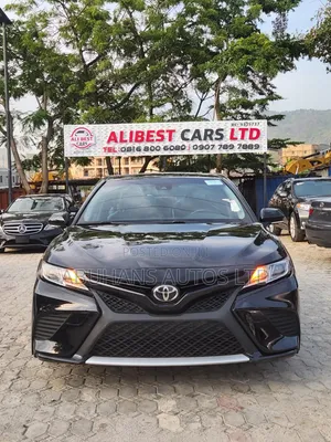 Toyota Camry SE FWD (2.5L 4cyl 8AM) 2018 Black