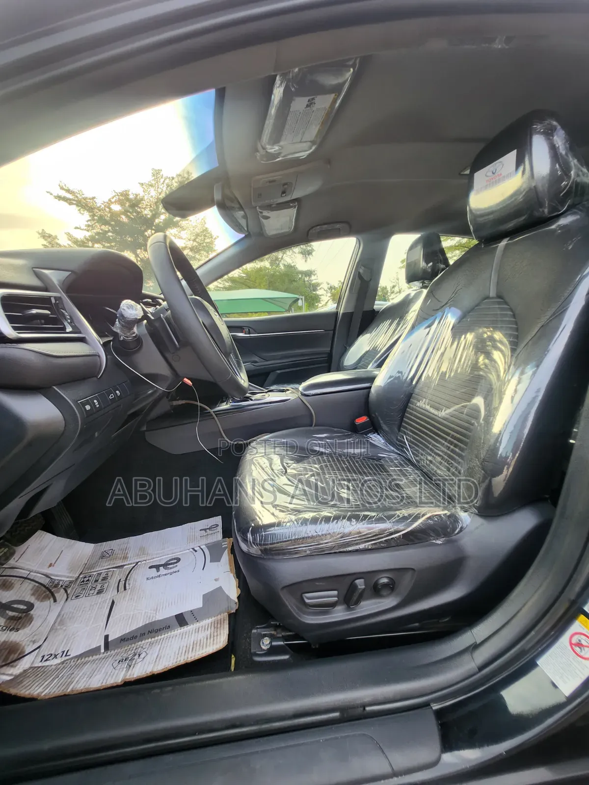 Toyota Camry SE FWD (2.5L 4cyl 8AM) 2018 Black