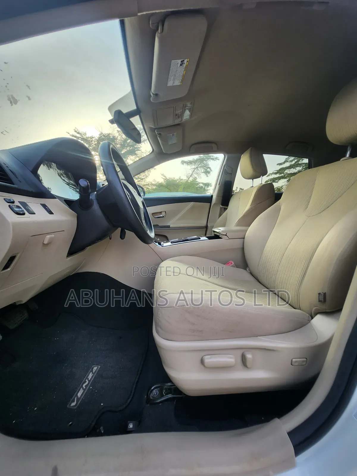 Toyota Venza LE 2012 White