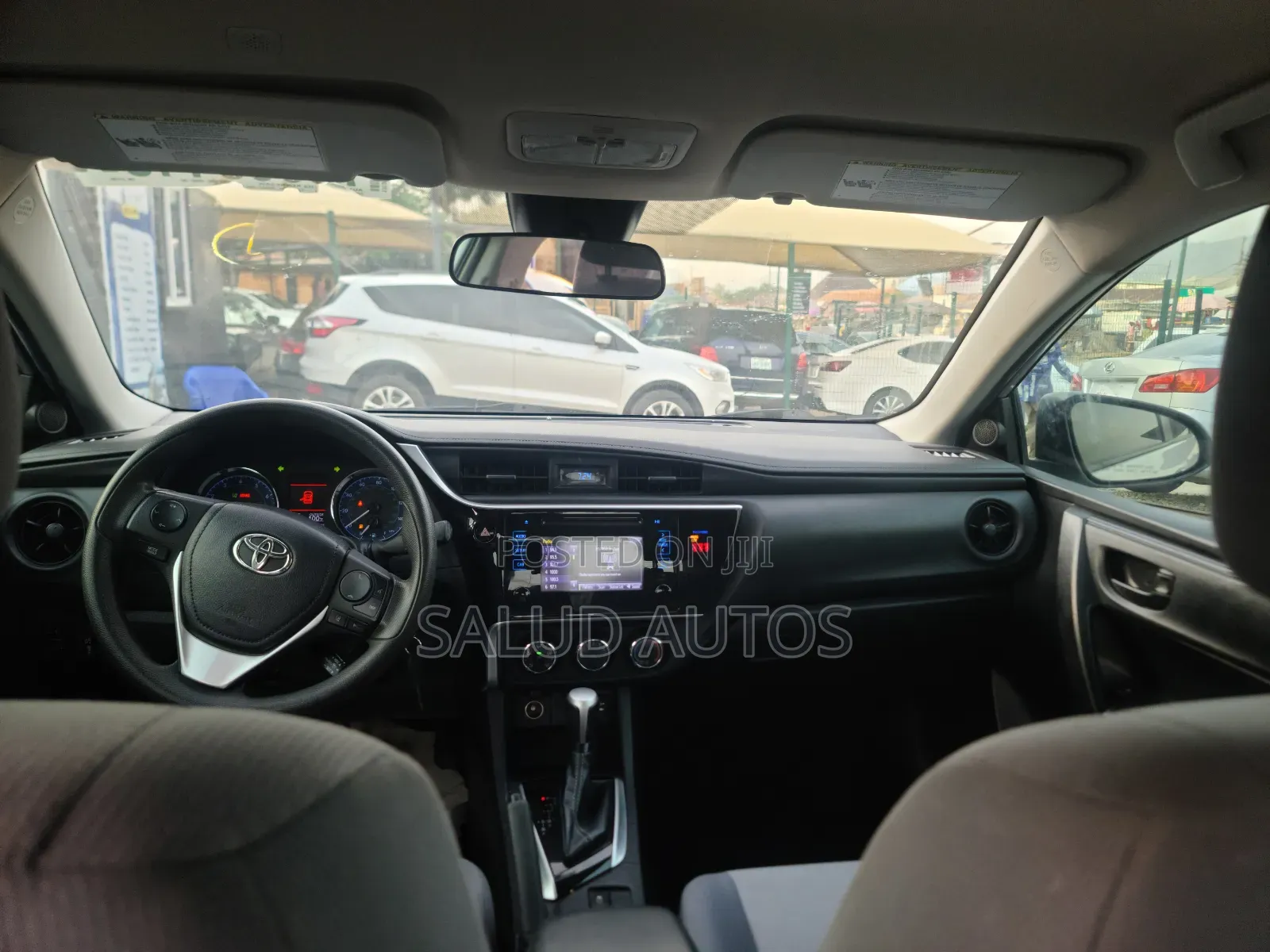 Toyota Corolla LE (1.8L 4cyl 2A) 2019 Silver