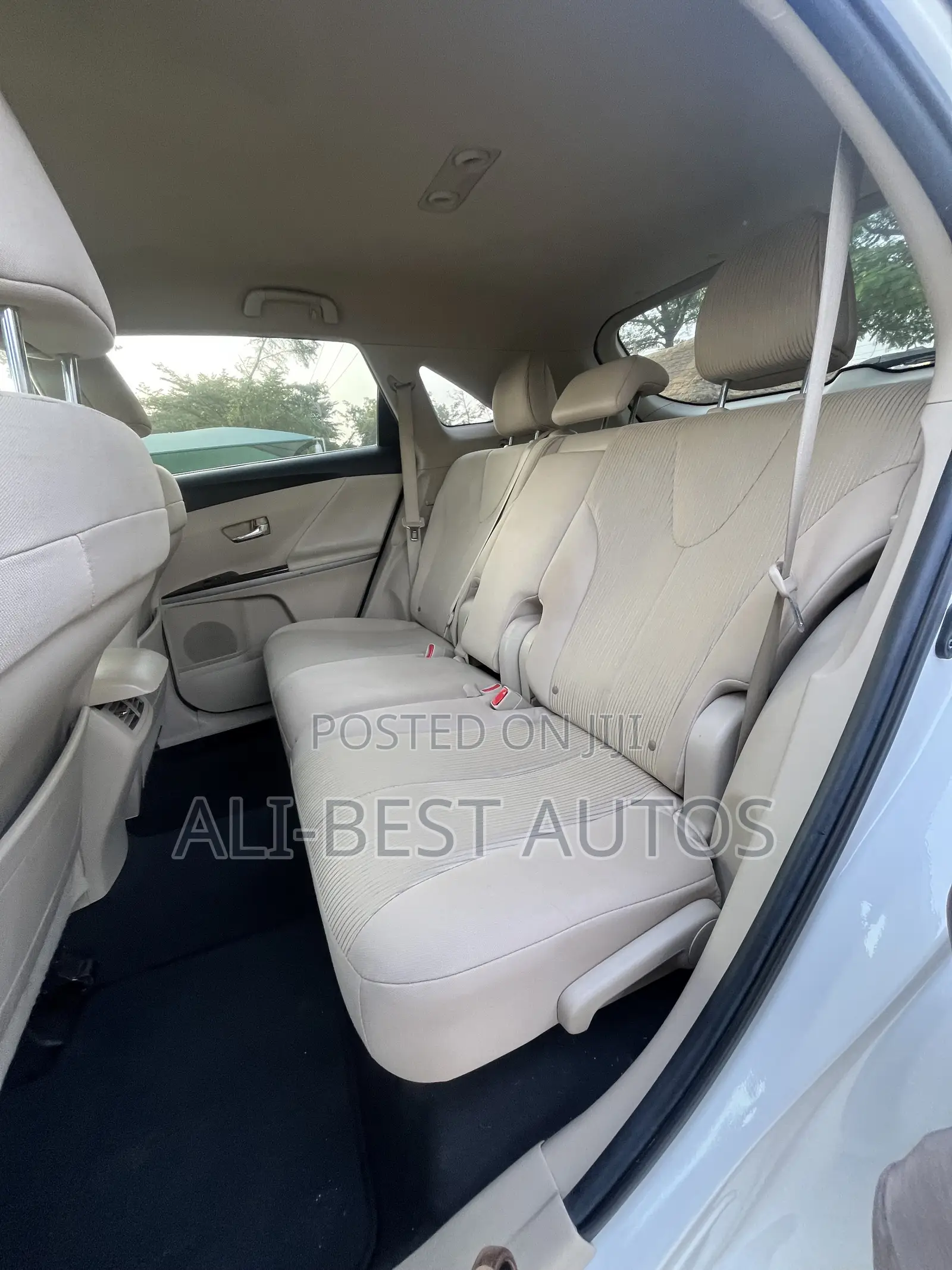 Toyota Venza LE 2012 White