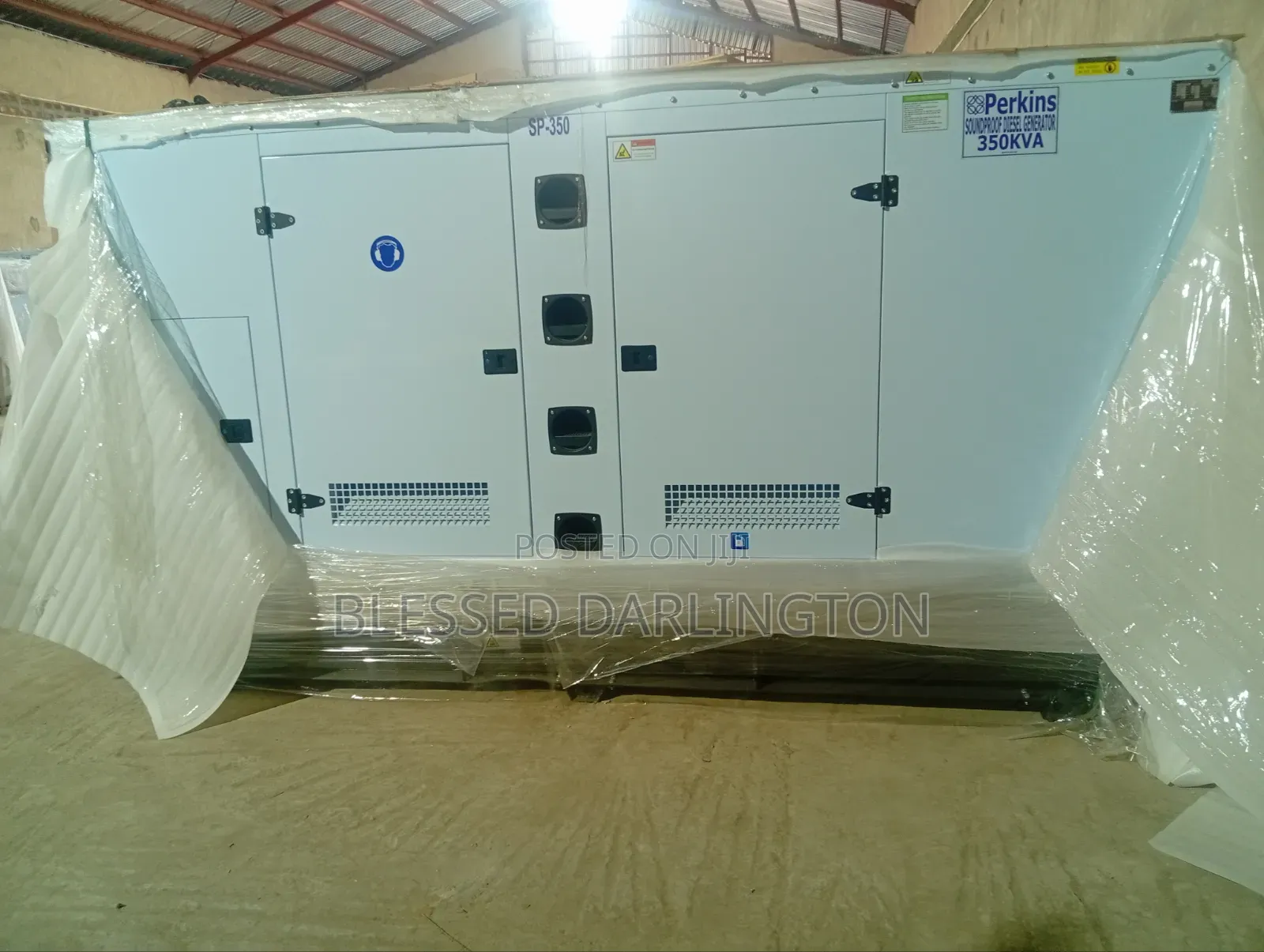 350kva UK England Perkins Soundproof Diesel Generator