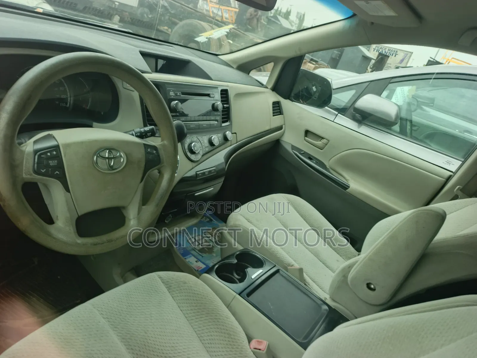 Toyota Sienna LE 8 Passenger 2012 Silver