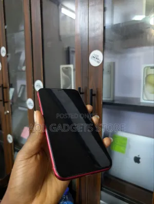 Apple iPhone 11 128 GB Red