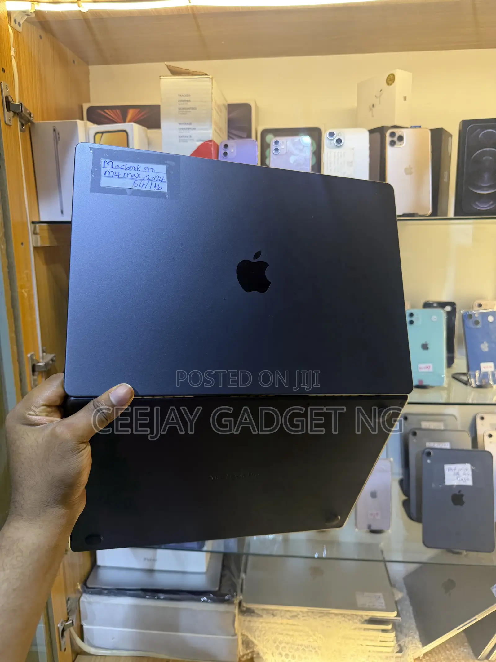 Laptop Apple MacBook Pro 2024 M4 Max 64GB Apple M4 Max SSD 1T