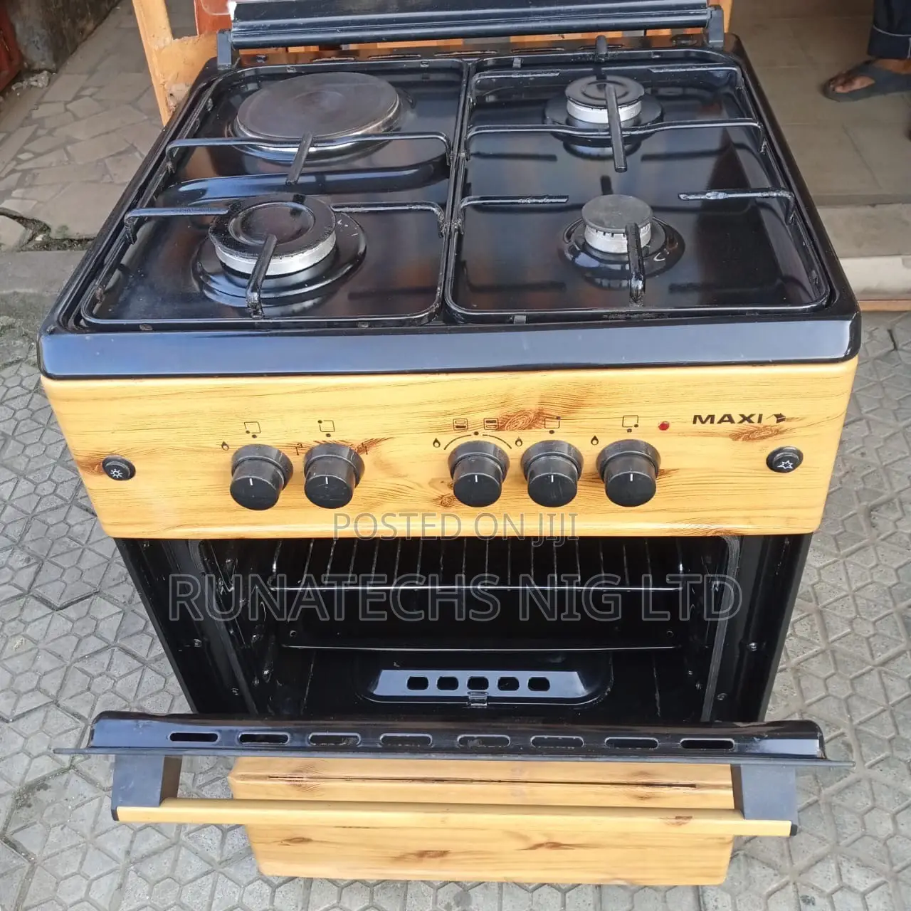 Maxi 60 by 60 Standing Gas Cooker With 3 Gas 1 Electric Oven & Grill