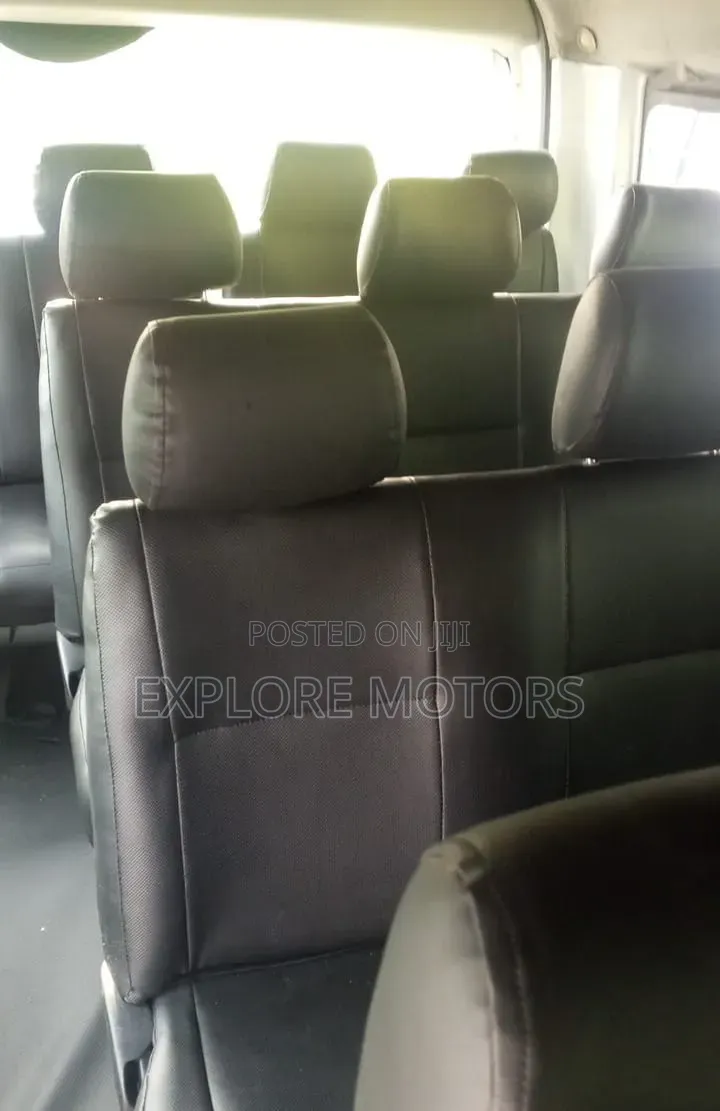 Toyota HiAce 2014 White