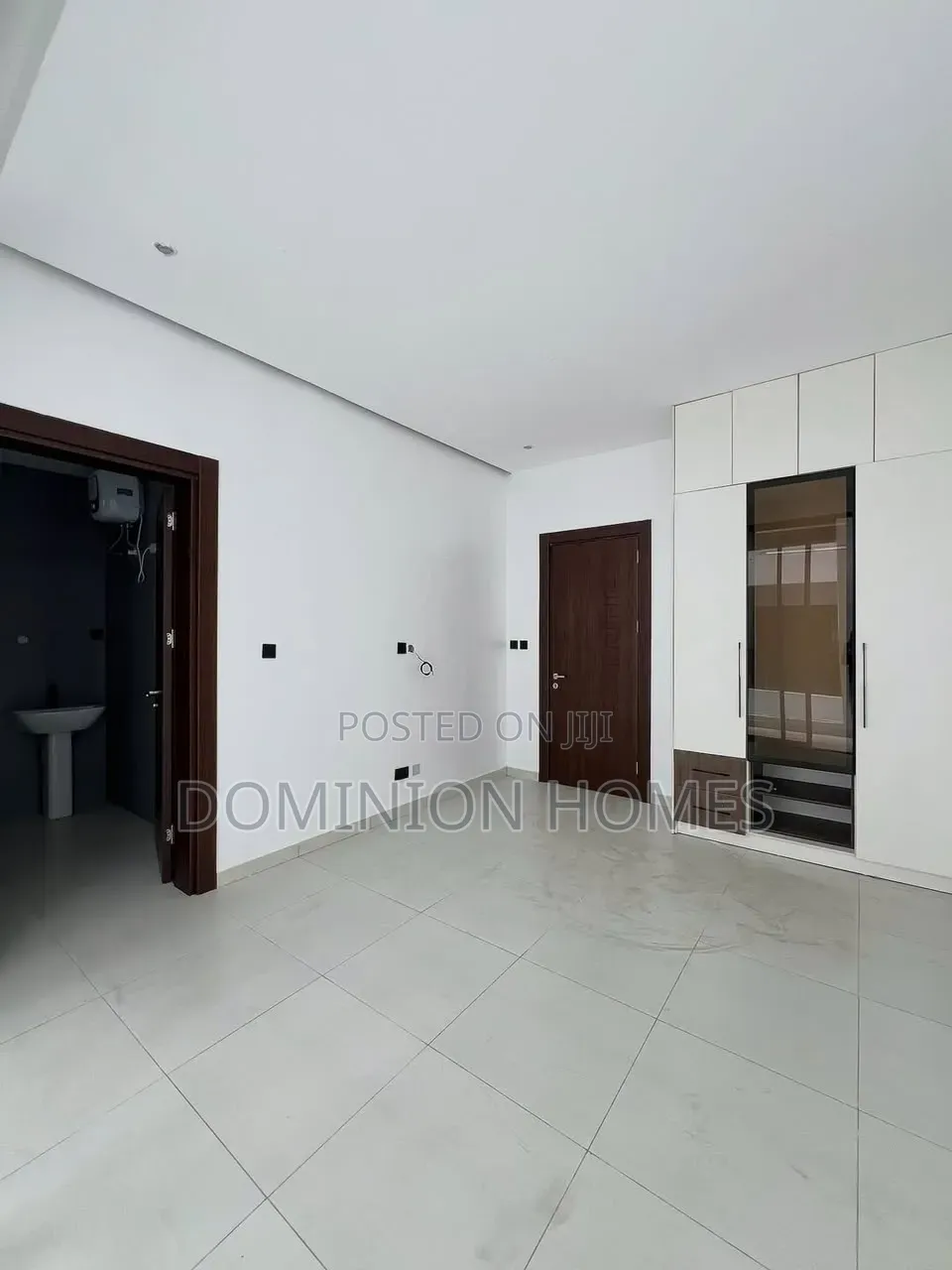 2bdrm Block of Flats in Ikate for sale