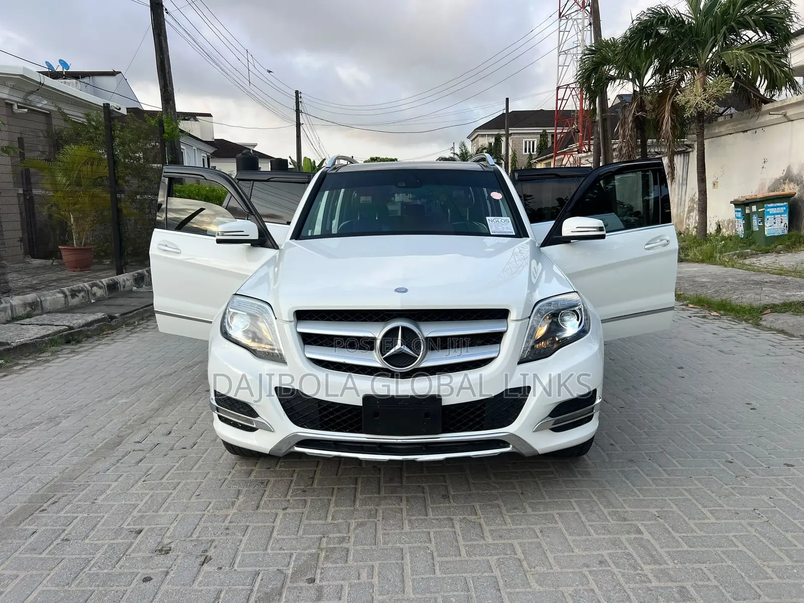 Mercedes-Benz GLK-Class Base GLK 350 4dr AWD 4MATIC (3.5L 6cyl 7A) 2015