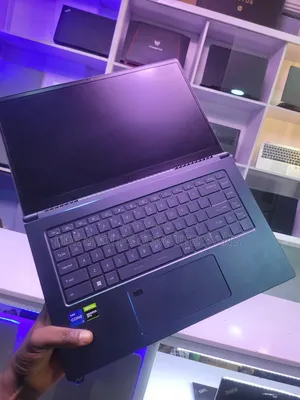 Laptop MSI Prestige 16 AI Studio 8GB Intel Core i7 SSD 256GB