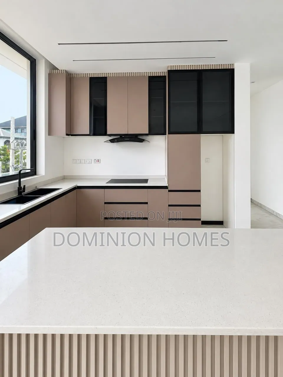 2bdrm Block of Flats in Lekki Phase 1 for sale