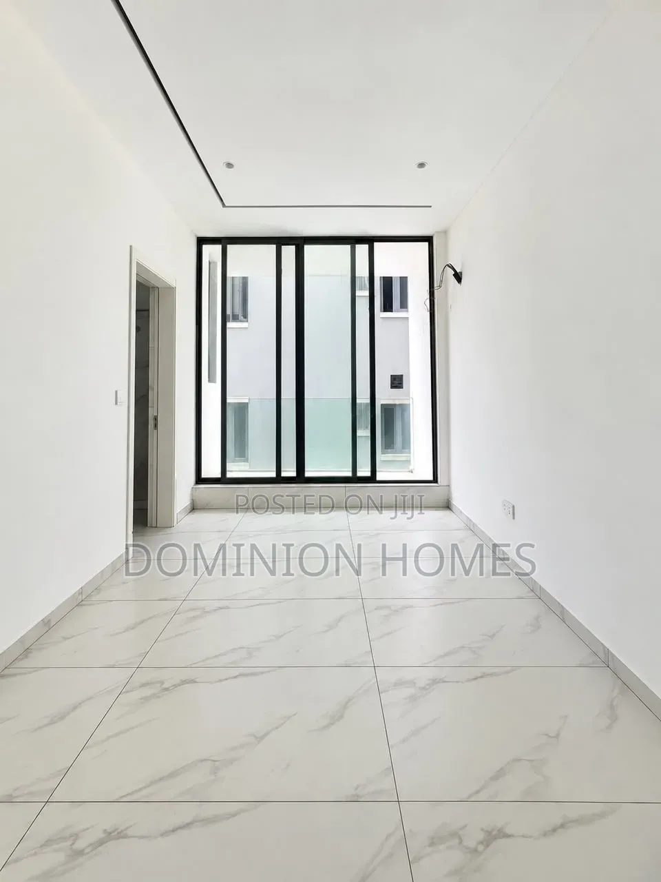 2bdrm Block of Flats in Lekki Phase 1 for sale