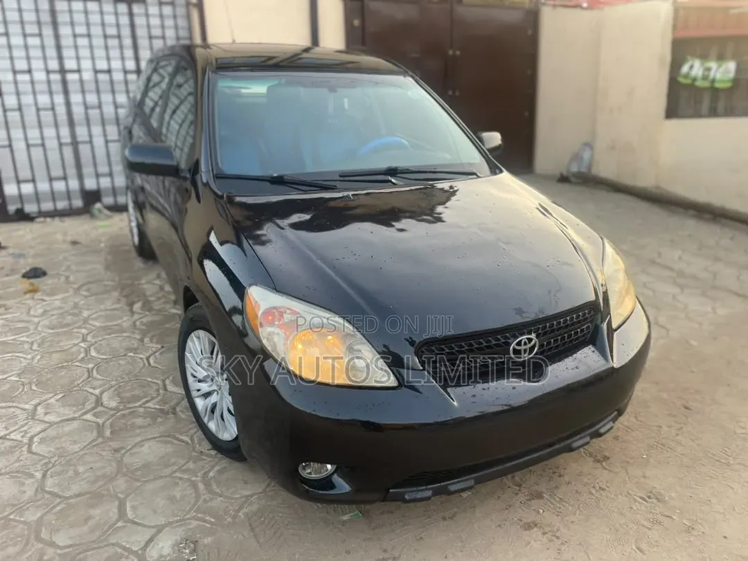 Toyota Matrix Hatchback AWD (1.8L 4cyl 4A) 2005 Black