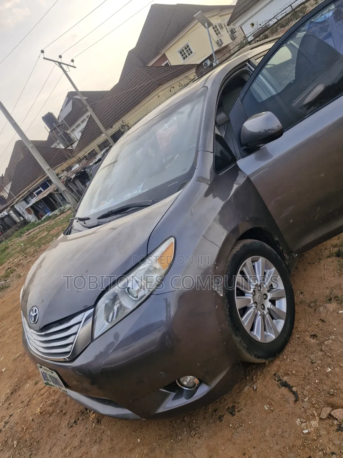 Toyota Sienna 2011 Gray