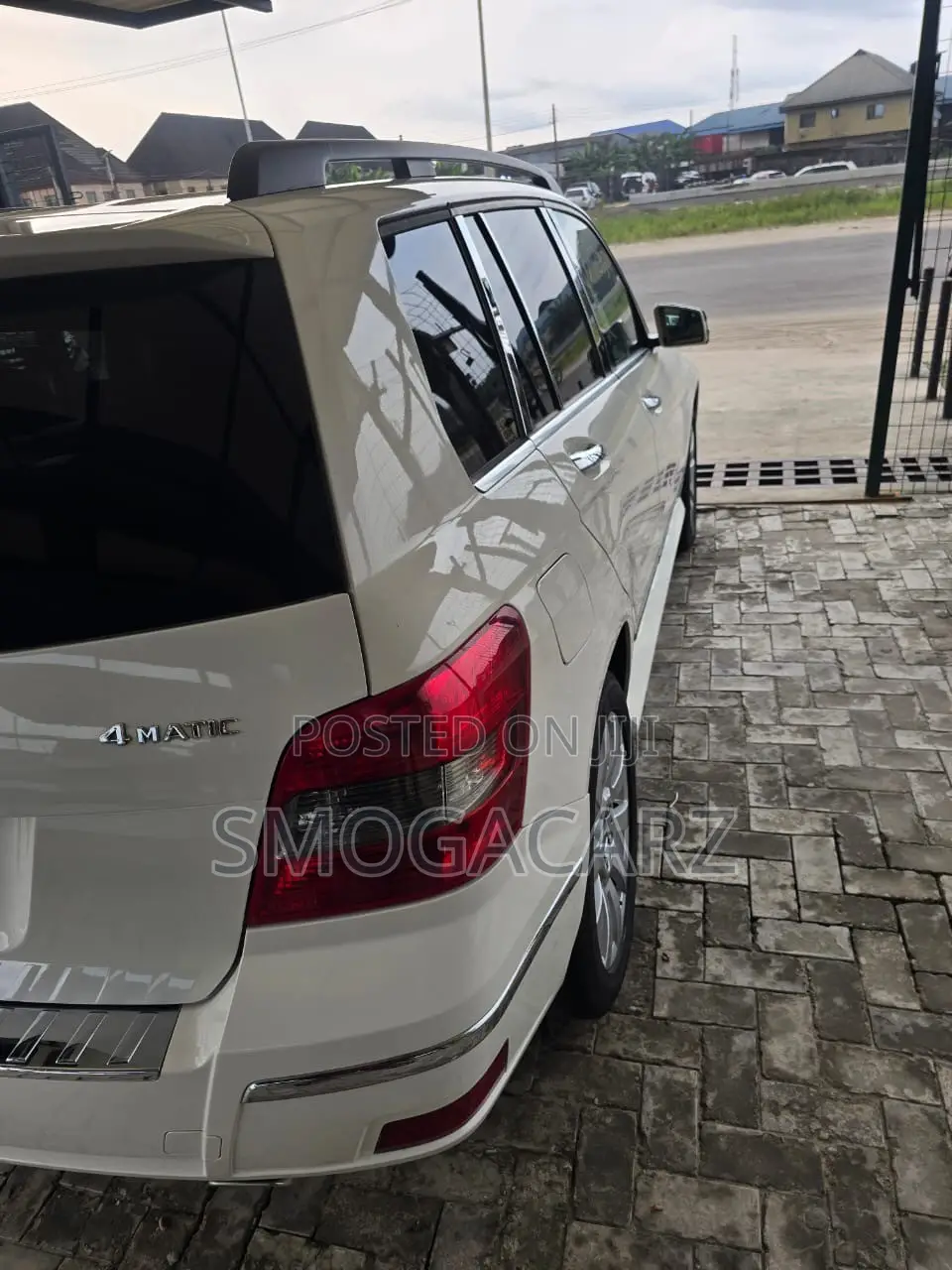 Mercedes-Benz GLK-Class 350 4MATIC 2012 White