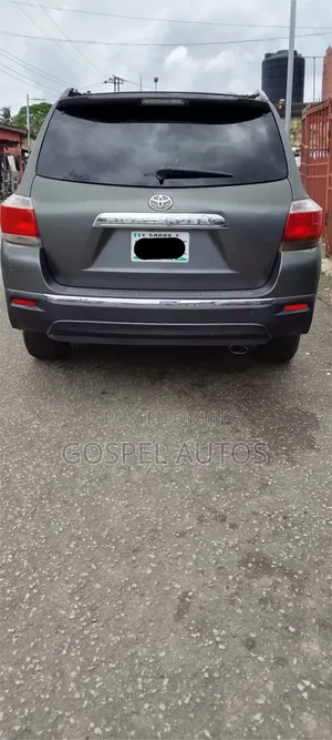 Toyota Highlander 2013 Gray