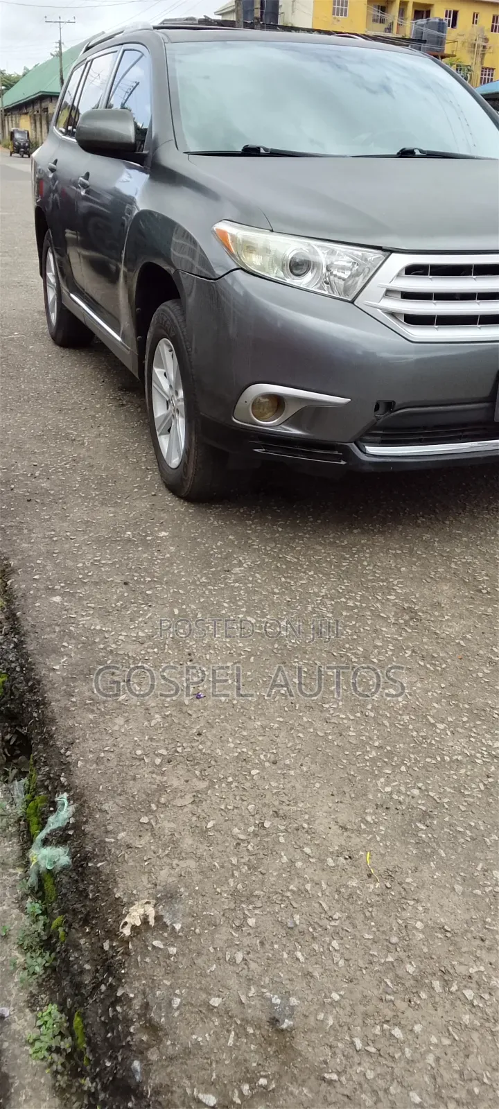 Toyota Highlander 2013 Gray