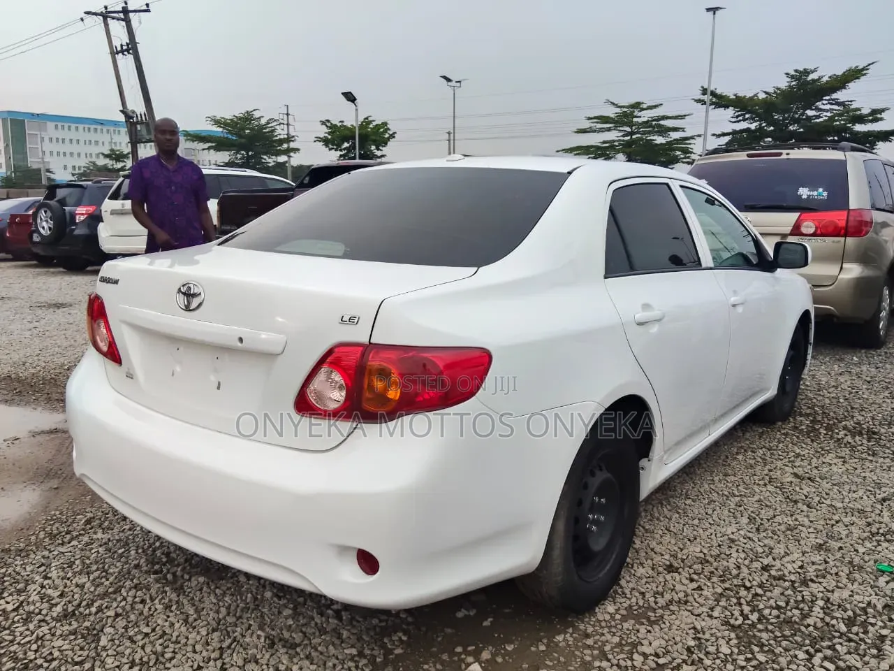 Toyota Corolla LE 4dr Sedan (1.8L 4cyl 4A) 2010 White