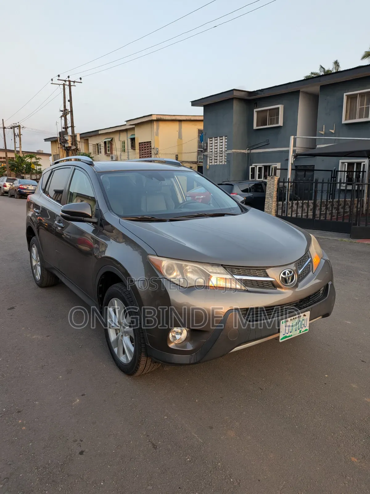 Toyota RAV4 Limited FWD (2.5L 4cyl 6A) 2016 Brown