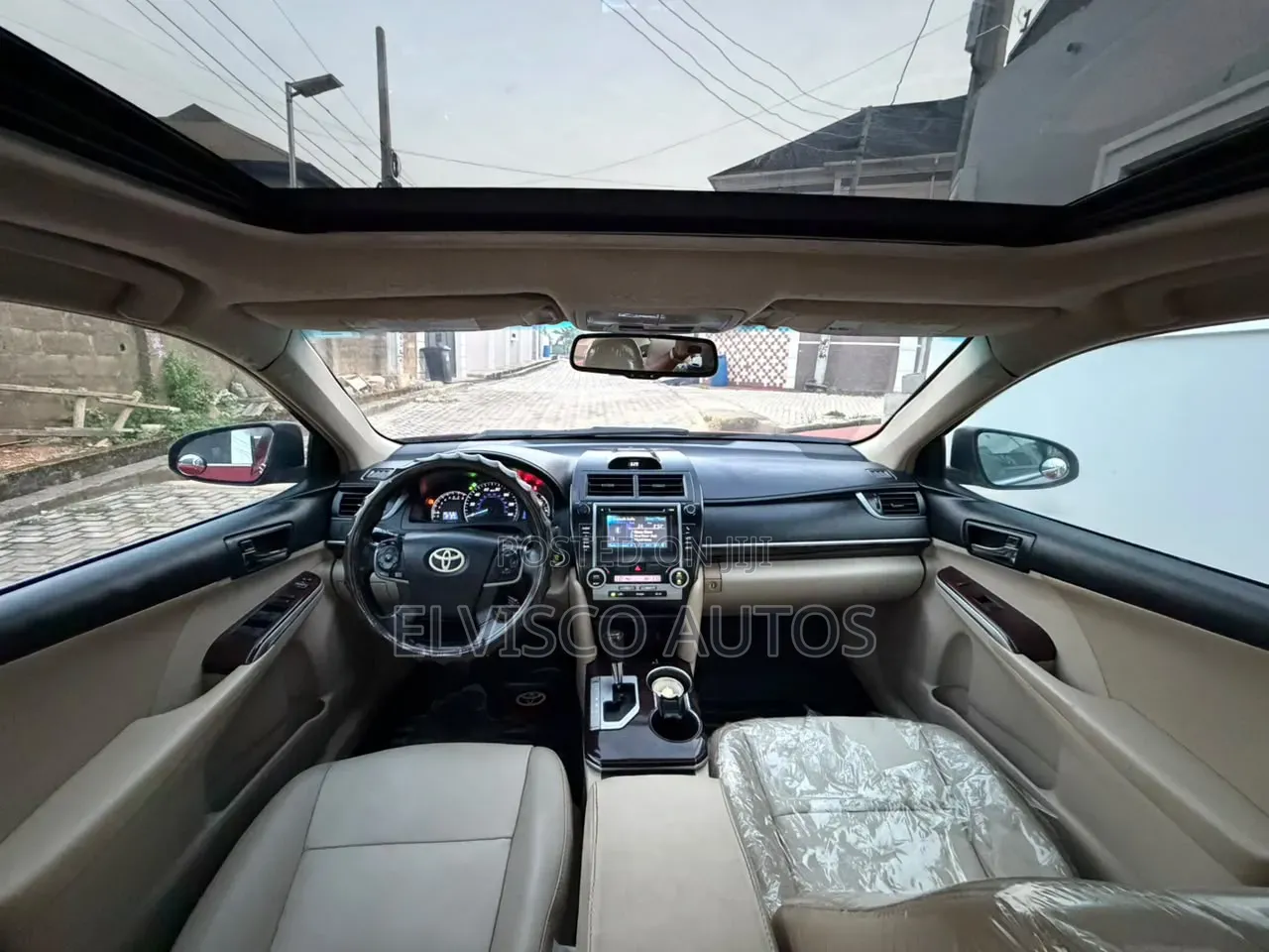Toyota Camry XLE 4dr Sedan (2.5L 4cyl 6A) 2013 Red