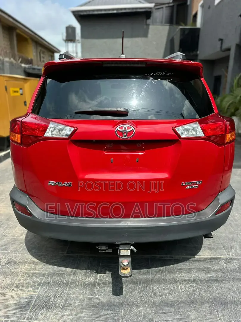 Toyota RAV4 XLE 4dr SUV (2.5L 4cyl 6A) 2014 Red
