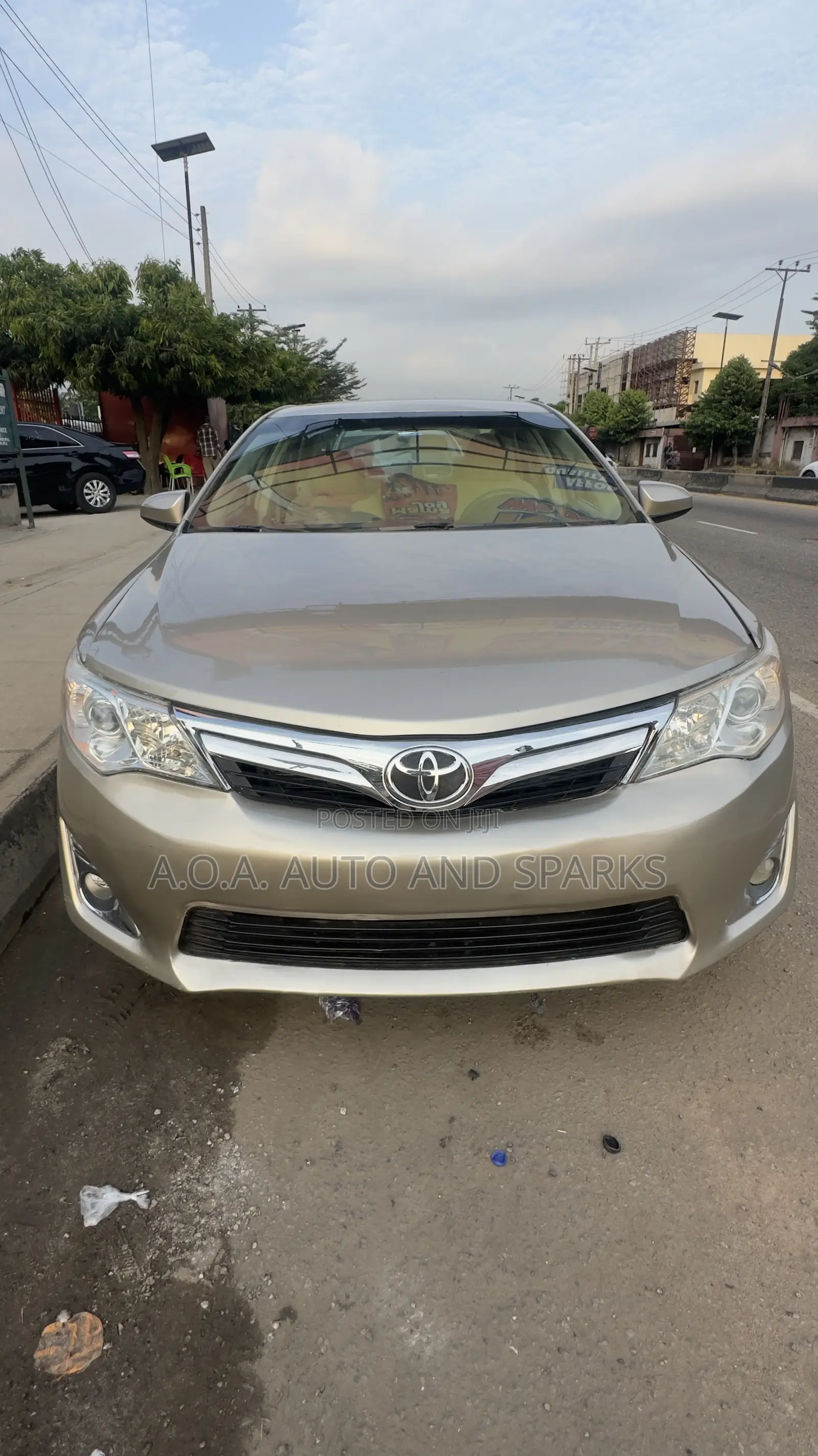 Toyota Camry 2013 Gold