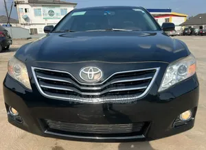 Toyota Camry XLE V6 4dr Sedan (3.5L 6cyl 6A) 2011 Black