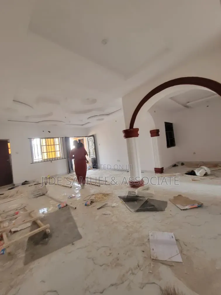 Furnished 3bdrm Block of Flats in Ayobo for rent