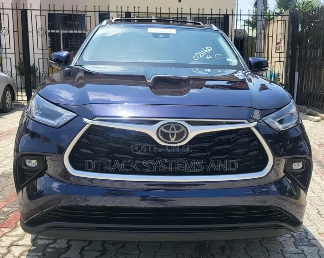 Toyota Highlander XLE AWD 2020 Blue