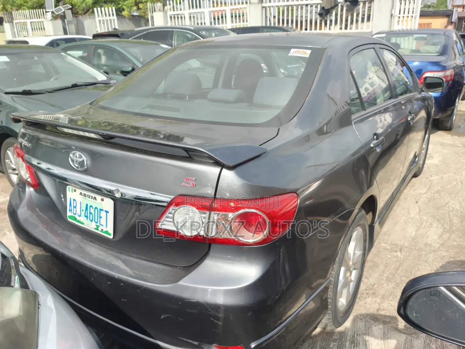 Toyota Corolla LE 4dr Sedan (1.8L 4cyl 4A) 2013 Gray