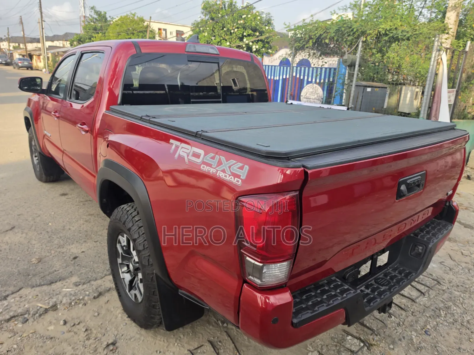 Toyota Tacoma SR5 2017 Red