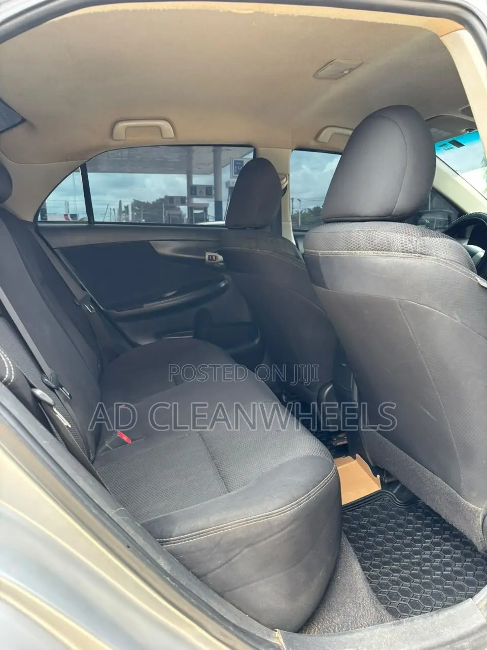 Toyota Corolla S 4dr Sedan (1.8L 4cyl 4A) 2013 Silver