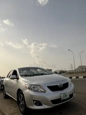 Toyota Corolla LE 4dr Sedan (1.8L 4cyl 4A) 2010 Silver