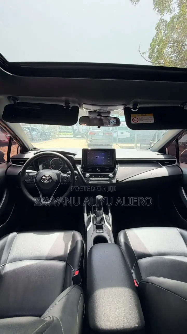 Toyota Corolla 2022 Silver
