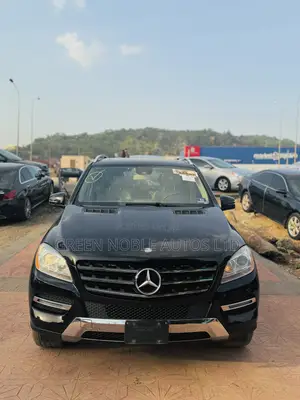 Mercedes-Benz M Class ML350 4MATIC 4dr SUV AWD (3.5L 6cyl 7A) 2014