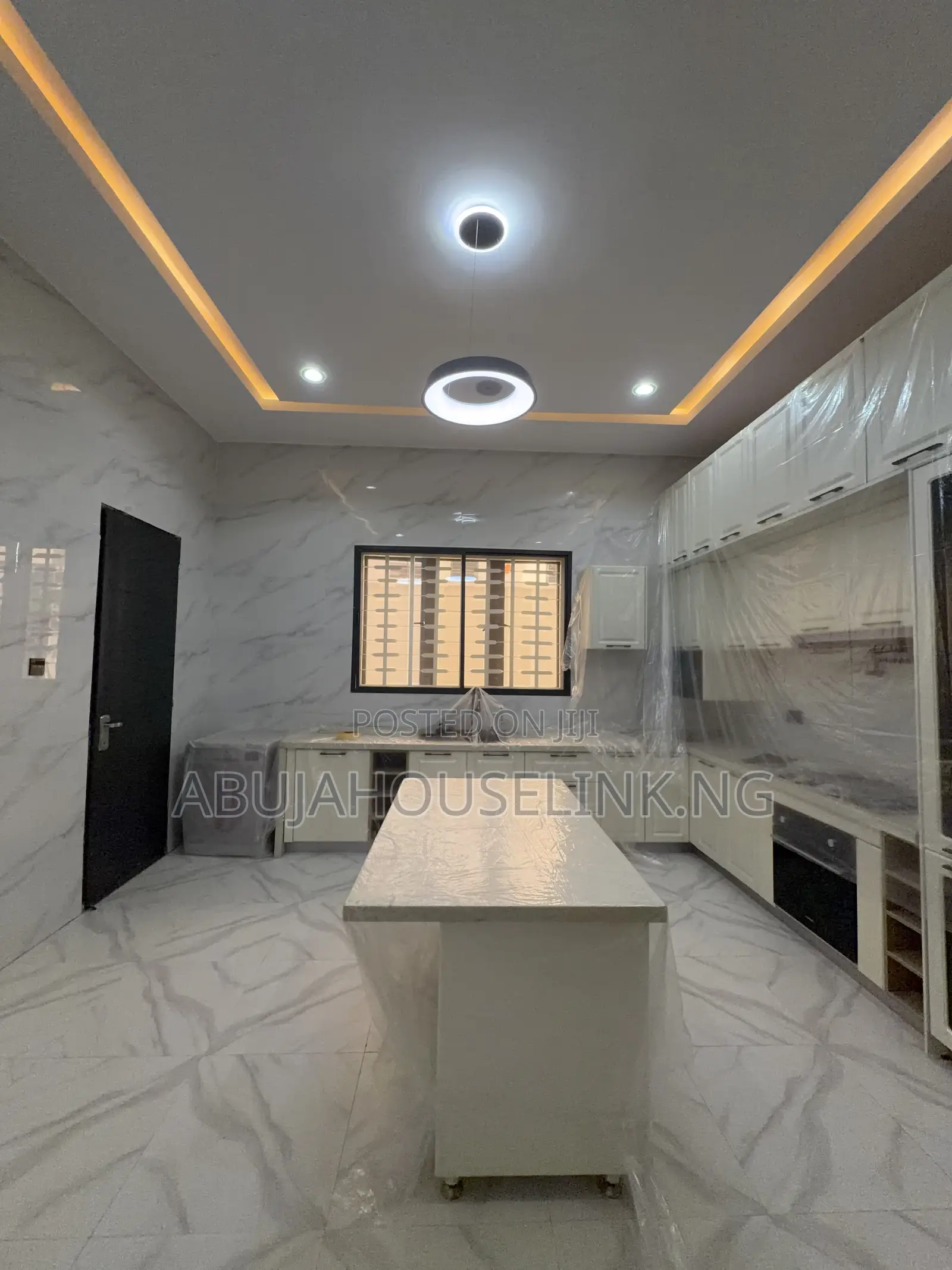 5bdrm Duplex in Apo Resettlement for sale
