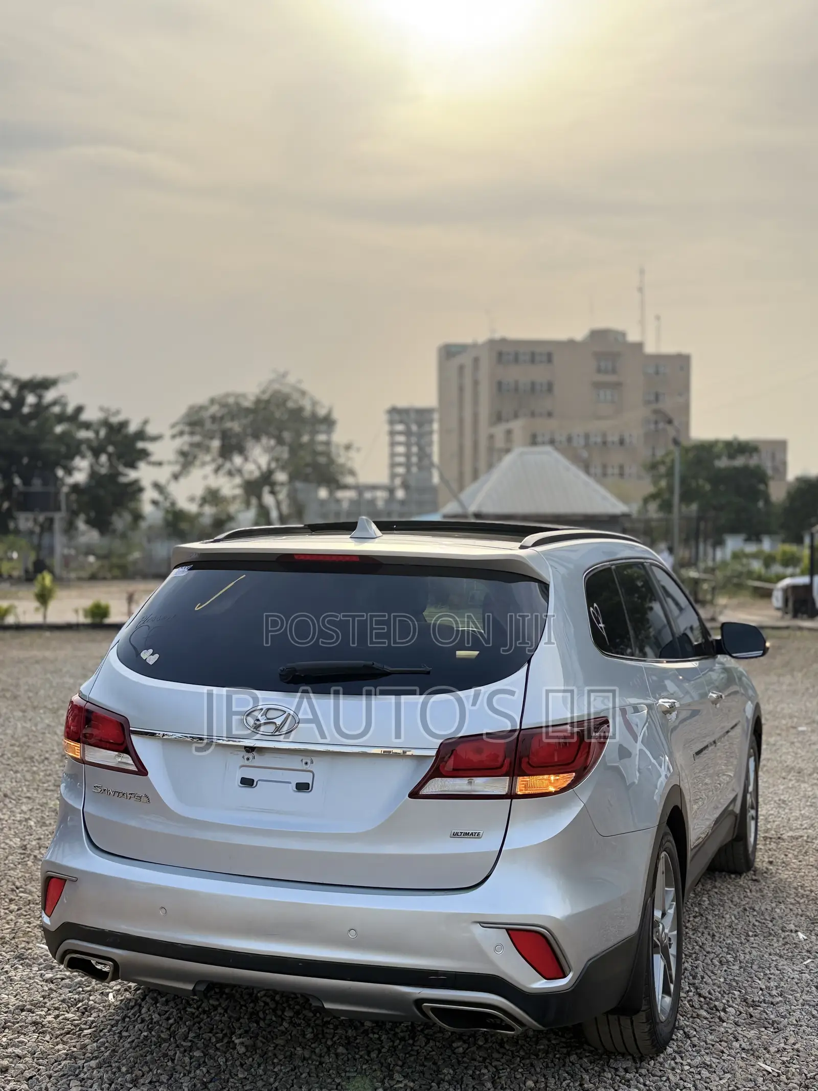 Hyundai Santa Fe SE Ultimate AWD 2017 White