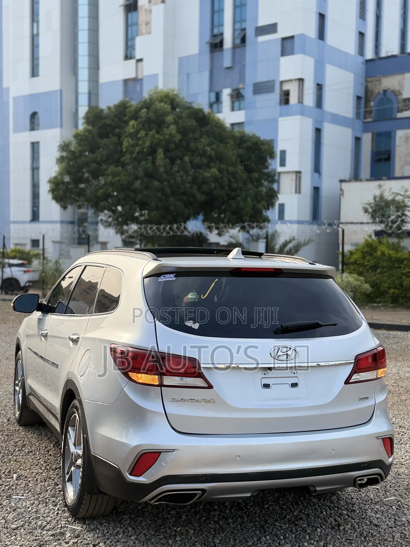 Hyundai Santa Fe SE Ultimate AWD 2017 White