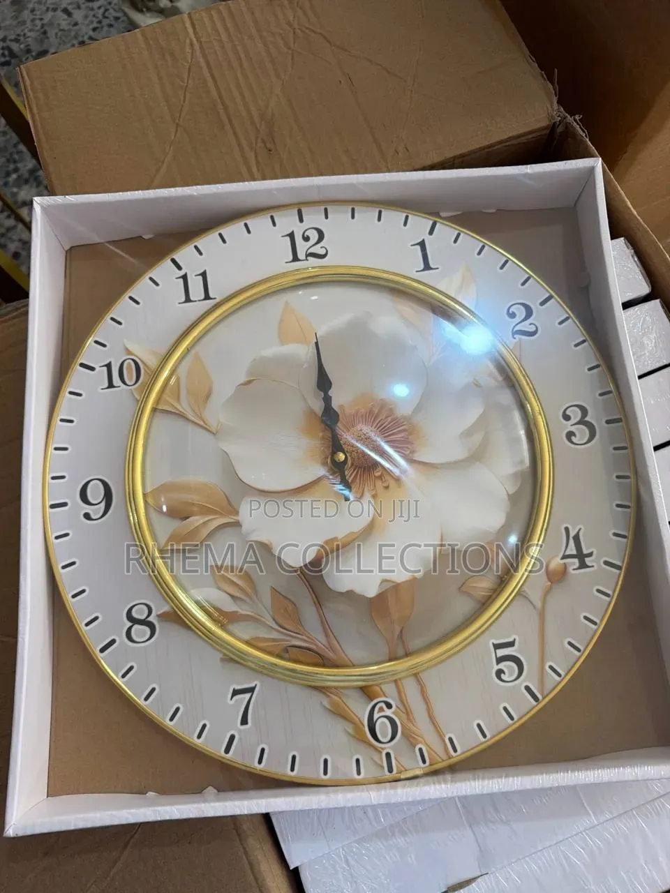 35CM Elegant Floral Wall Clock