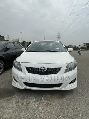 Toyota Corolla 2009 White