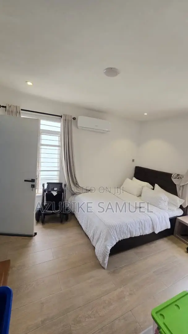 Furnished 4bdrm Duplex in Ikate Opposite Earl for rent
