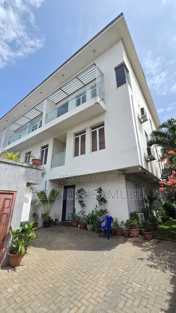 Furnished 4bdrm Duplex in Ikate Opposite Earl for rent