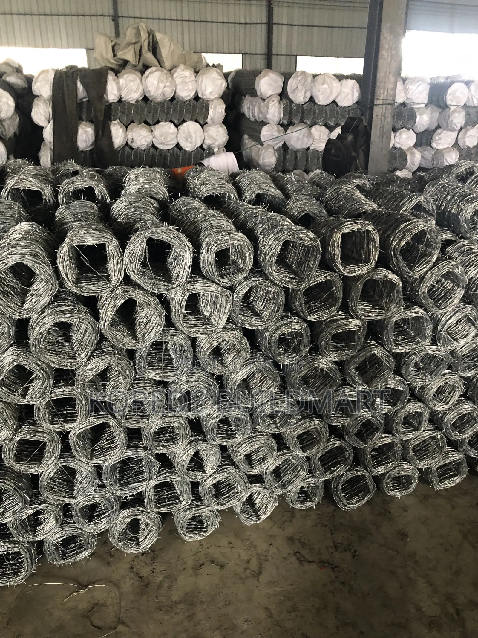 Heavy-Duty Galvanized Barbed Wire Security Fencing