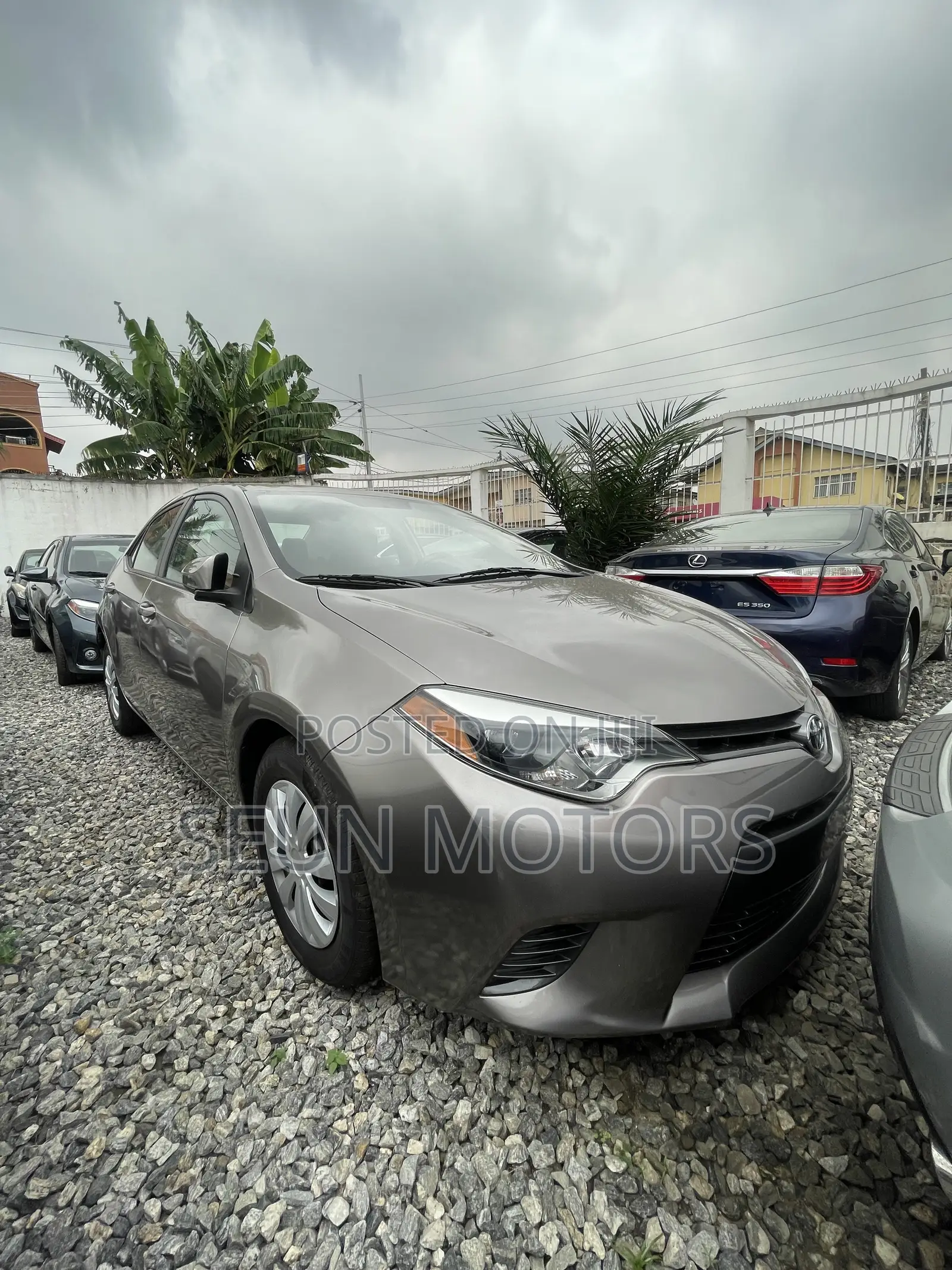 Toyota Corolla 2015 Brown